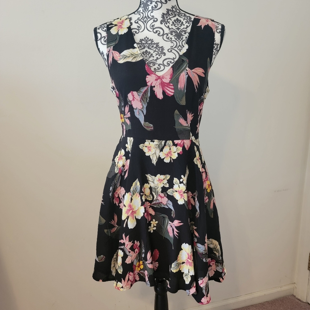 Forever 21 Floral Sleeveless Mini Dress S
